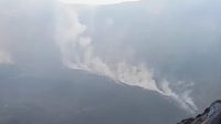 TANGKAPAN video kondisi kawah Gunung Agung, Karangasem yang mengelurkan asap putih. Foto: ist TANGKAPAN video kondisi kawah Gunung Agung, Karangasem yang mengelurkan asap putih. Foto: ist