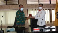BUPATI I Made Gianyar, sambut kedatangan Asisten Deputi Koordinasi Tata Kelola Pemerintahan Kemenko Polhukam, Y. Syaiful Garyadi, Rabu (16/12/2020). Foto: gia BUPATI I Made Gianyar, sambut kedatangan Asisten Deputi Koordinasi Tata Kelola Pemerintahan Kemenko Polhukam, Y. Syaiful Garyadi, Rabu (16/12/2020). Foto: gia