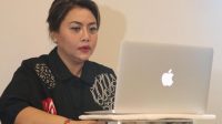 BUPATI Tabanan, Ni Putu Eka Wiryastuti, memimpin Rakor Forkopimda Tabanan, terkait anev pelaksanaan Pilkada Serentak 2020 di Tabanan, yang dilaksanakan secara virtual, Jumat (4/12/2020). Foto: ist BUPATI Tabanan, Ni Putu Eka Wiryastuti, memimpin Rakor Forkopimda Tabanan, terkait anev pelaksanaan Pilkada Serentak 2020 di Tabanan, yang dilaksanakan secara virtual, Jumat (4/12/2020). Foto: ist
