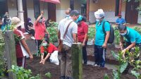 KEGIATAN pembinaan program Halaman Asri, Teratur, Indah dan Nyaman (Hatinya) PKK kepada kader PKK di desa di Karangasem. Foto: nad KEGIATAN pembinaan program Halaman Asri, Teratur, Indah dan Nyaman (Hatinya) PKK kepada kader PKK di desa di Karangasem. Foto: nad