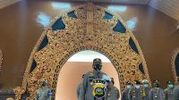 KAPOLRES AKBP Bima Aria Viyasa mengecek seluruh personel Polres Klungkung dalam kesiapan pengamanan perayaan Natal dan Tahun Baru 2021, Rabu (6/12/2020). Foto: ist KAPOLRES AKBP Bima Aria Viyasa mengecek seluruh personel Polres Klungkung dalam kesiapan pengamanan perayaan Natal dan Tahun Baru 2021, Rabu (6/12/2020). Foto: ist