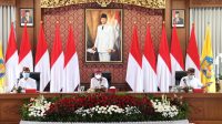 GUBERNUR Koster saat acara High Level Meeting (HLM) dengan tema 'Neraca Pangan dan Kerja Sama Antar-Daerah Provinsi Bali', di ruang rapat Gedung Gajah Jayasabha Denpasar, Kamis (17/12/2020). Foto: ist GUBERNUR Koster saat acara High Level Meeting (HLM) dengan tema 'Neraca Pangan dan Kerja Sama Antar-Daerah Provinsi Bali', di ruang rapat Gedung Gajah Jayasabha Denpasar, Kamis (17/12/2020). Foto: ist