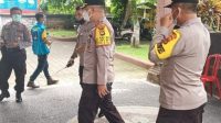 KAPOLRES Jembrana, AKBP I Ketut Gede Adi Wibawa; didampingi Kabag Ops Kompol I Wayan Sinaryasa memantau rapat pleno terbuka rekapitulasi penghitungan suara di tingkat kecamatan. Foto: ist KAPOLRES Jembrana, AKBP I Ketut Gede Adi Wibawa; didampingi Kabag Ops Kompol I Wayan Sinaryasa memantau rapat pleno terbuka rekapitulasi penghitungan suara di tingkat kecamatan. Foto: ist