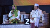 PASLON nomor urut 2, Hj. Putu Selly Andayani-TGH Abdul Manan saat menyampaikan gagasannya pada debat ketiga Pilkada Mataram, Senin (30/11/2020) malam. Foto: rul PASLON nomor urut 2, Hj. Putu Selly Andayani-TGH Abdul Manan saat menyampaikan gagasannya pada debat ketiga Pilkada Mataram, Senin (30/11/2020) malam. Foto: rul