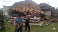 BANGUNAN bale Bali milik warga Desa Bangli,Kecamatan Baturiti, Tabanan, roboh, Senin (7/12/2020). Foto: ist BANGUNAN bale Bali milik warga Desa Bangli,Kecamatan Baturiti, Tabanan, roboh, Senin (7/12/2020). Foto: ist