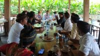 JAJARAN Pengurus PBMM Badung saat melakukan pertemuan membahas program kerja, di Warung Taru, Sabtu (19/12/2020). Foto: nas JAJARAN Pengurus PBMM Badung saat melakukan pertemuan membahas program kerja, di Warung Taru, Sabtu (19/12/2020). Foto: nas