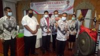 CAMAT Denpasar Selatan, I Wayan Budha, didampingi Ketut Suarya dan jajaran PGRI Denpasar Selatan saat membuka Koncab PGRI Kecamatan Denpasar Selatan, Selasa (22/12/2020). Foto: tra CAMAT Denpasar Selatan, I Wayan Budha, didampingi Ketut Suarya dan jajaran PGRI Denpasar Selatan saat membuka Koncab PGRI Kecamatan Denpasar Selatan, Selasa (22/12/2020). Foto: tra