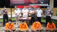 POLRES Tabanan merilis kasus narkoba dengan empat tersangka berikut sejumlah barang bukti, Rabu (2/12/2020). Foto: gap POLRES Tabanan merilis kasus narkoba dengan empat tersangka berikut sejumlah barang bukti, Rabu (2/12/2020). Foto: gap