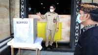 sekda pantau tps badung SEKDA Adi Arnawa saat memantau kesiapan pelaksanaan Pilkada Badung 2020 ke beberapa TPS di wilayah Kuta Utara, Kuta dan Kuta Selatan, Selasa (8/12/2020). Foto:Ist