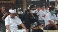 GUBERNUR Bali, Wayan Koster, menghadiri pengukuhan Prajuru Majelis Desa Adat Kabupaten/Kota se-Bali masa bakti 2020-2025 dan pejaya-jayaan prajuru Pasikian Paiketan Krama Istri, Pasikian Paiketan Yowana, dan Pasikian Pecalang MDA Provinsi Bali. Foto: adi GUBERNUR Bali, Wayan Koster, menghadiri pengukuhan Prajuru Majelis Desa Adat Kabupaten/Kota se-Bali masa bakti 2020-2025 dan pejaya-jayaan prajuru Pasikian Paiketan Krama Istri, Pasikian Paiketan Yowana, dan Pasikian Pecalang MDA Provinsi Bali. Foto: adi