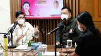 KETUA Tim Penggerak PKK Provinsi Bali, Putri Suastini Koster, dalam talkshow 'Sinergitas Program dan Kegiatan PKK Tahun 2021', di Radio Gema Merdeka, Senin (11/1/2021). KETUA Tim Penggerak PKK Provinsi Bali, Putri Suastini Koster, dalam talkshow 'Sinergitas Program dan Kegiatan PKK Tahun 2021', di Radio Gema Merdeka, Senin (11/1/2021).