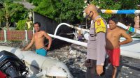 BOAT karet tanpa awak yang ditemukan nelayan I Nyoman Sinta (50) di tengah perairan laut Bunutan, Kamis (14/1/2021). Foto: nad BOAT karet tanpa awak yang ditemukan nelayan I Nyoman Sinta (50) di tengah perairan laut Bunutan, Kamis (14/1/2021). Foto: nad