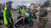 KODIM 1626/Bangli menggandeng Dinas Kesehatan Bangli untuk menggencarkan kampanye protokol kesehatan (prokes). Foto: ist KODIM 1626/Bangli menggandeng Dinas Kesehatan Bangli untuk menggencarkan kampanye protokol kesehatan (prokes). Foto: ist