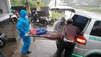 JENAZAH pemotor saat dievakuasi, setelah terlibat dalam lakalantas di jalan jurusan Denpasar-Gilimanuk Km 55.100, di Banjar Dinas Yeh Bakung, Desa Lalanglinggah, Selemadeg Barat, Jumat (22/1/2021). Foto: ist JENAZAH pemotor saat dievakuasi, setelah terlibat dalam lakalantas di jalan jurusan Denpasar-Gilimanuk Km 55.100, di Banjar Dinas Yeh Bakung, Desa Lalanglinggah, Selemadeg Barat, Jumat (22/1/2021). Foto: ist