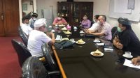 PERTEMUAN sejumlah warga Besakih dengan Komisi III DPRD Bali terkait sejumlah persoalan dalam pembangunan pelindungan Kawasan suci Besakih, Kamis (14/1/2021). Foto: ist PERTEMUAN sejumlah warga Besakih dengan Komisi III DPRD Bali terkait sejumlah persoalan dalam pembangunan pelindungan Kawasan suci Besakih, Kamis (14/1/2021). Foto: ist