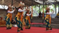 PEMENTASAN Gambuh, salah satu kesenian klasik di Kota Denpasar, dalam Pesta Kesenian Bali beberapa tahun lalu. Foto: ist PEMENTASAN Gambuh, salah satu kesenian klasik di Kota Denpasar, dalam Pesta Kesenian Bali beberapa tahun lalu. Foto: ist