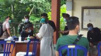 TES cepat Covid-19 susulan di Banjar Pengembungan, Desa Pejeng Kangin, Tampaksiring. Foto: adi TES cepat Covid-19 susulan di Banjar Pengembungan, Desa Pejeng Kangin, Tampaksiring. Foto: adi