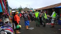 TIM Operasi Yustisi Penegakan Hukum Protokol Kesehatan (prokes) melakukan penertiban di wilayah Kintamani, Rabu (13/1/2021). Foto: ist TIM Operasi Yustisi Penegakan Hukum Protokol Kesehatan (prokes) melakukan penertiban di wilayah Kintamani, Rabu (13/1/2021). Foto: ist