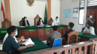 PELAKSANAAN sidang tipiring bagi pembuang sampah sembarangan di Pengadilan Negeri Denpasar, Rabu (20/1/2021). Foto: ist PELAKSANAAN sidang tipiring bagi pembuang sampah sembarangan di Pengadilan Negeri Denpasar, Rabu (20/1/2021). Foto: ist