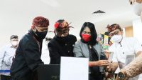 WAGUB Cok Ace saat peluncuran Gernas BBI di Bandara Internasional I Gusti Ngurah Rai, Senin (11/1/2021). Foto: ist WAGUB Cok Ace saat peluncuran Gernas BBI di Bandara Internasional I Gusti Ngurah Rai, Senin (11/1/2021). Foto: ist