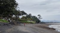 Warung terancam abrasi