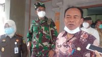 BUPATI Made Gianyar, usai rapat bersama Gugus Tugas Percepatan Pen¬anganan (GTPP) Covid¬-19 Bangli bersama Forkompimda, kepala desa, dan Majelis Alit Desa Adat se-Bangli melalui video konferensi, Selasa (2/2/2021), meminta penerapan disiplin dan penegakan hukum protokol kesehatan dipertegas. Foto: gia BUPATI Made Gianyar, usai rapat bersama Gugus Tugas Percepatan Pen¬anganan (GTPP) Covid¬-19 Bangli bersama Forkompimda, kepala desa, dan Majelis Alit Desa Adat se-Bangli melalui video konferensi, Selasa (2/2/2021), meminta penerapan disiplin dan penegakan hukum protokol kesehatan dipertegas. Foto: gia