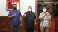 KETUA DPRD Badung, Putu Parwata, menerima audiensi Ketua Bawaslu Badung, Ketut Alit Astasoma, di ruang kerjanya, Selasa (2/2/2021). Foto: ist KETUA DPRD Badung, Putu Parwata, menerima audiensi Ketua Bawaslu Badung, Ketut Alit Astasoma, di ruang kerjanya, Selasa (2/2/2021). Foto: ist