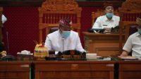 I Wayan Suastika kini resmi menjadi Ketua DPRD Kabupaten Karangasem menggantikan I Gede Dana. Dia dilantik di DPRD Karangasem, Kamis (11/2/2021). Foto: ist I Wayan Suastika kini resmi menjadi Ketua DPRD Kabupaten Karangasem menggantikan I Gede Dana. Dia dilantik di DPRD Karangasem, Kamis (11/2/2021). Foto: ist