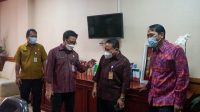 WAKIL Wali Kota Denpasar, I Kadek Agus Arya Wibawa, saat melaksanakan kunjungan ke ruang kerja di lingkungan Kantor Wali Kota Denpasar, Selasa (2/3/2021). Foto: ist WAKIL Wali Kota Denpasar, I Kadek Agus Arya Wibawa, saat melaksanakan kunjungan ke ruang kerja di lingkungan Kantor Wali Kota Denpasar, Selasa (2/3/2021). Foto: ist