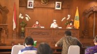 RAPAT persiapan pelaksanaan vaksinasi Covid-19 kepada rohaniwan, bendesa, lansia, seniman dan budayawan serangkaian kunjungan Presiden Joko Widodo ke Bali. Foto: ist RAPAT persiapan pelaksanaan vaksinasi Covid-19 kepada rohaniwan, bendesa, lansia, seniman dan budayawan serangkaian kunjungan Presiden Joko Widodo ke Bali. Foto: ist