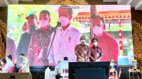 WALI KOTA Jaya Negara didampingi Wakil Wali Kota Agus Arya Wibawa saat melaporkan kegiatan vaksinasi di Denpasar kepada Presiden Joko Widodo secara virtual di Gedung Dharma Negara Alaya, Selasa (16/3/2021). Foto: ist WALI KOTA Jaya Negara didampingi Wakil Wali Kota Agus Arya Wibawa saat melaporkan kegiatan vaksinasi di Denpasar kepada Presiden Joko Widodo secara virtual di Gedung Dharma Negara Alaya, Selasa (16/3/2021). Foto: ist