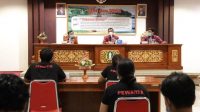 BUPATI Tabanan, I Komang Gede Sanjaya, saat membeberkan kepada para wartawan, soal proses seleksi Dewan Pengawas dan Direksi PUDDS Tabanan, Selasa (16/3/2021). Foto: gap BUPATI Tabanan, I Komang Gede Sanjaya, saat membeberkan kepada para wartawan, soal proses seleksi Dewan Pengawas dan Direksi PUDDS Tabanan, Selasa (16/3/2021). Foto: gap