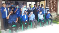 KETUA DPD Demokrat NTB, TGH Mahally Fikri, bersama jajaran pengurus DPD dan Ketua DPC Demokrat di NTB menyatakan sikap solid mendukung Ketua Umum AHY. Foto: rul KETUA DPD Demokrat NTB, TGH Mahally Fikri, bersama jajaran pengurus DPD dan Ketua DPC Demokrat di NTB menyatakan sikap solid mendukung Ketua Umum AHY. Foto: rul
