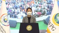 KETUA IWPG Hyun Sook Yoon memberikan pidatonya di Peringatan Tahunan ke-5 dari Deklarasi Perdamaian dan Penghentian Perang (DPCW). Foto: ist KETUA IWPG Hyun Sook Yoon memberikan pidatonya di Peringatan Tahunan ke-5 dari Deklarasi Perdamaian dan Penghentian Perang (DPCW). Foto: ist