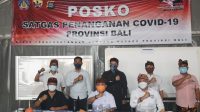 SEKRETARIS Satgas Made Rentin berfoto bersama dengan jajaran asosiasi GM hotel Bali di Posko Satgas/Pusdalops BPBD Bali, Renon, Denpasar, Kamis (4/3/2021). Foto: ist SEKRETARIS Satgas Made Rentin berfoto bersama dengan jajaran asosiasi GM hotel Bali di Posko Satgas/Pusdalops BPBD Bali, Renon, Denpasar, Kamis (4/3/2021). Foto: ist
