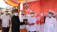 BUPATI Sang Nyoman Sedana Arta, meluncurkan bunga pucuk bang sebagai maskot Kabupaten Bangli. Foto: ist BUPATI Sang Nyoman Sedana Arta, meluncurkan bunga pucuk bang sebagai maskot Kabupaten Bangli. Foto: ist