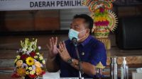 ANGGOTA MPR RI, I Nyoman Parta, saat melakukan sosialisasi 4 Pilar Kebangsaan RI di SMAN 1 Ubud. Foto: adi ANGGOTA MPR RI, I Nyoman Parta, saat melakukan sosialisasi 4 Pilar Kebangsaan RI di SMAN 1 Ubud. Foto: adi
