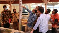 BUPATI Suwirta mengunjungi Balai Besar Riset Budidaya Laut dan Penyuluhan Perikanan di Dusun Gondol, Desa Penyabangan, Gerokgak, Buleleng, Sabtu (17/4/2021). Foto: ist BUPATI Suwirta mengunjungi Balai Besar Riset Budidaya Laut dan Penyuluhan Perikanan di Dusun Gondol, Desa Penyabangan, Gerokgak, Buleleng, Sabtu (17/4/2021). Foto: ist