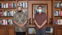 KETUA Badan Pembinaan Kepemimpinan Daerah DPP PKS, Zulkieflimansyah (kanan), saat bertemu Ketua Dewan Pembina DPP Partai Demokrat, Susilo Bambang Yudhoyono (SBY). Foto: ist KETUA Badan Pembinaan Kepemimpinan Daerah DPP PKS, Zulkieflimansyah (kanan), saat bertemu Ketua Dewan Pembina DPP Partai Demokrat, Susilo Bambang Yudhoyono (SBY). Foto: ist