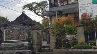 KANTOR Desa Melinggih, Payangan. Setelah dua bulan terjaring OTT atas kasus pungli, Perbekel Desa Melinggih, Payangan, I Nyoman Surata; dan Kelian Dinas Banjar Geria, Desa Melinggih, I Nyoman Pania, akhirnya diberhentikan sementara dari jabatannya. Foto: dok KANTOR Desa Melinggih, Payangan. Setelah dua bulan terjaring OTT atas kasus pungli, Perbekel Desa Melinggih, Payangan, I Nyoman Surata; dan Kelian Dinas Banjar Geria, Desa Melinggih, I Nyoman Pania, akhirnya diberhentikan sementara dari jabatannya. Foto: dok