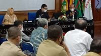 KETUA Komisi II DPR RI, Ahmad Doli Kurnia Tandjung (tengah), didampingi Wagub Sitti Rohmi Djalilah saat berdialog dengan jajaran Pemprov dan penyelenggara Pemilu di NTB, Kamis (15/4/2021). Foto: rul KETUA Komisi II DPR RI, Ahmad Doli Kurnia Tandjung (tengah), didampingi Wagub Sitti Rohmi Djalilah saat berdialog dengan jajaran Pemprov dan penyelenggara Pemilu di NTB, Kamis (15/4/2021). Foto: rul