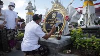 BUPATI Gianyar, Made Mahayastra, meresmikan alun-alun Gianyar yang selesai direnovasi sejak akhir tahun 2020 lalu. Foto: adi BUPATI Gianyar, Made Mahayastra, meresmikan alun-alun Gianyar yang selesai direnovasi sejak akhir tahun 2020 lalu. Foto: adi