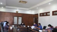 RAPAT membahas Ranperda Perubahan Perda No. 1 Tahun 2019 tentang Retribusi Pengendalian Menara dan Telekomunikasi. Foto: rik RAPAT membahas Ranperda Perubahan Perda No. 1 Tahun 2019 tentang Retribusi Pengendalian Menara dan Telekomunikasi. Foto: rik