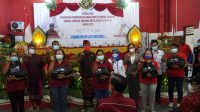 SOSIALISASI Penguatan Pendataan Keluarga dan Kelompok Sasaran Bangga Kencana Bersama Mitra Komisi IX DPR RI Tahun 2021, Senin (3/5/2021) di Aula kantor Perbekel Desa Sangsit, Singaraja. Foto: ist SOSIALISASI Penguatan Pendataan Keluarga dan Kelompok Sasaran Bangga Kencana Bersama Mitra Komisi IX DPR RI Tahun 2021, Senin (3/5/2021) di Aula kantor Perbekel Desa Sangsit, Singaraja. Foto: ist