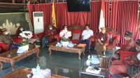 BAWASLU Bali dan Kabupaten Bangli saat audiensi dengan Bupati Bangli, Sang Nyoman Sedana Arta, di pendopo rumah jabatan Bupati, belum lama berselang. Foto: ist BAWASLU Bali dan Kabupaten Bangli saat audiensi dengan Bupati Bangli, Sang Nyoman Sedana Arta, di pendopo rumah jabatan Bupati, belum lama berselang. Foto: ist