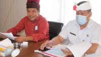 BUPATI Bangli, Sang Nyoman Sedana Arta, didampingi Plt BKDPSDM Kabupaten Bangli, I Komang Pariarta, Selasa (11/5/2021). Foto: ist BUPATI Bangli, Sang Nyoman Sedana Arta, didampingi Plt BKDPSDM Kabupaten Bangli, I Komang Pariarta, Selasa (11/5/2021). Foto: ist