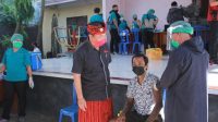 BUPATI Karangasem, I Gede Dana, memantau pelaksanaan vaksinasi Covid-19, Minggu (16/5/2021). Foto: ist BUPATI Karangasem, I Gede Dana, memantau pelaksanaan vaksinasi Covid-19, Minggu (16/5/2021). Foto: ist