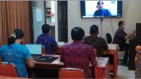 JAJARAN KPU Tabanan saat mengikuti arahan tentang PDPB 2021 yang dilaksanakan secara virtual, Selasa (4/5/2021). Foto: ist JAJARAN KPU Tabanan saat mengikuti arahan tentang PDPB 2021 yang dilaksanakan secara virtual, Selasa (4/5/2021). Foto: ist