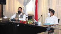 KUNJUNGAN perwakilan Satgas Penanganan Covid-19 Nasional yang diterima Tim Satgas Covid-19 Buleleng, Kamis (6/5/2021). Foto: rik KUNJUNGAN perwakilan Satgas Penanganan Covid-19 Nasional yang diterima Tim Satgas Covid-19 Buleleng, Kamis (6/5/2021). Foto: rik