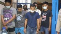 LIMA tersangka pemerkosa yang ditangkap Polres Gianyar. Foto: facebook LIMA tersangka pemerkosa yang ditangkap Polres Gianyar. Foto: facebook